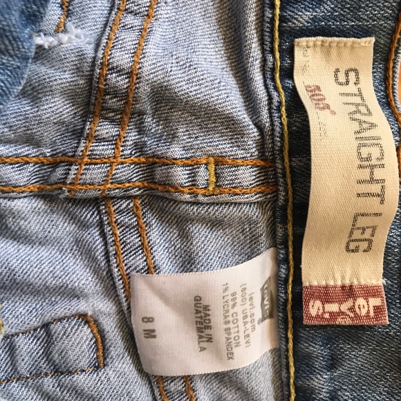 Levi women’s jeans - Picture 3 of 3